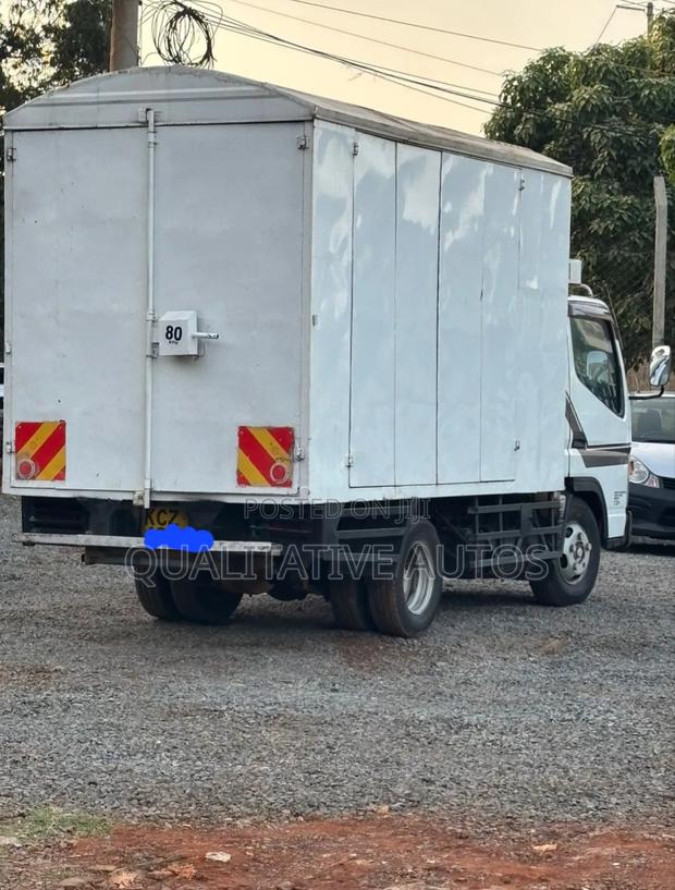 Mitsubishi Canter 2014 - thumbnail 2