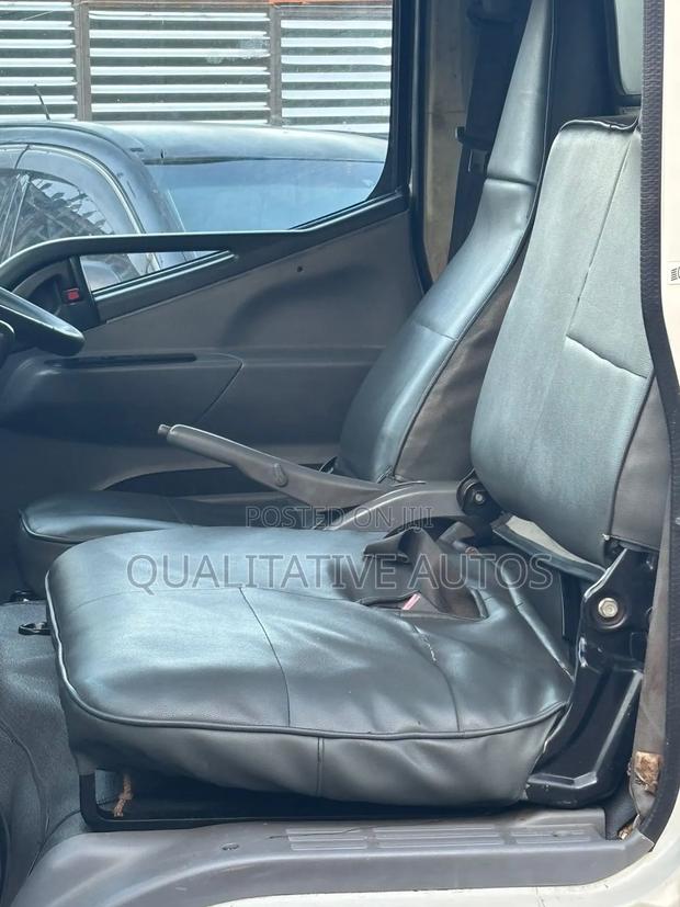 Mitsubishi Canter 2014 - thumbnail 6