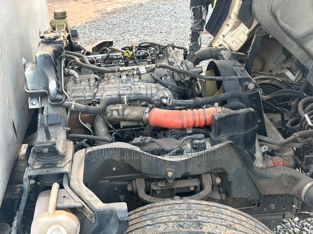 Mitsubishi Canter 2014 - thumbnail 8