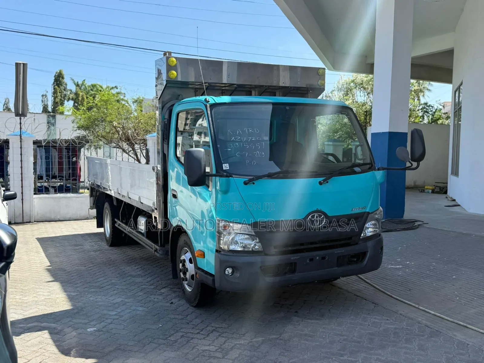 Dyna 5tonnes 4000cc Manual Diesel