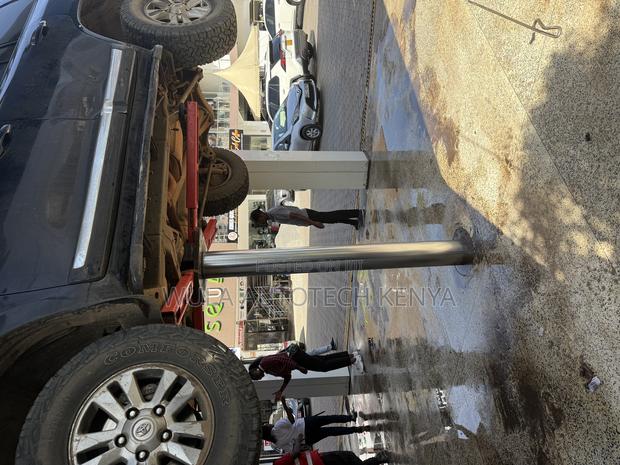 Heavy Duty Single Column Lift Machine for Car Wash - main view