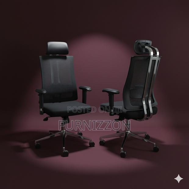 Ergonomic Office Mesh Swivel Chair With Headrest - main view