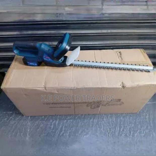 Makita Hedge/Fence Trimmer - thumbnail 2