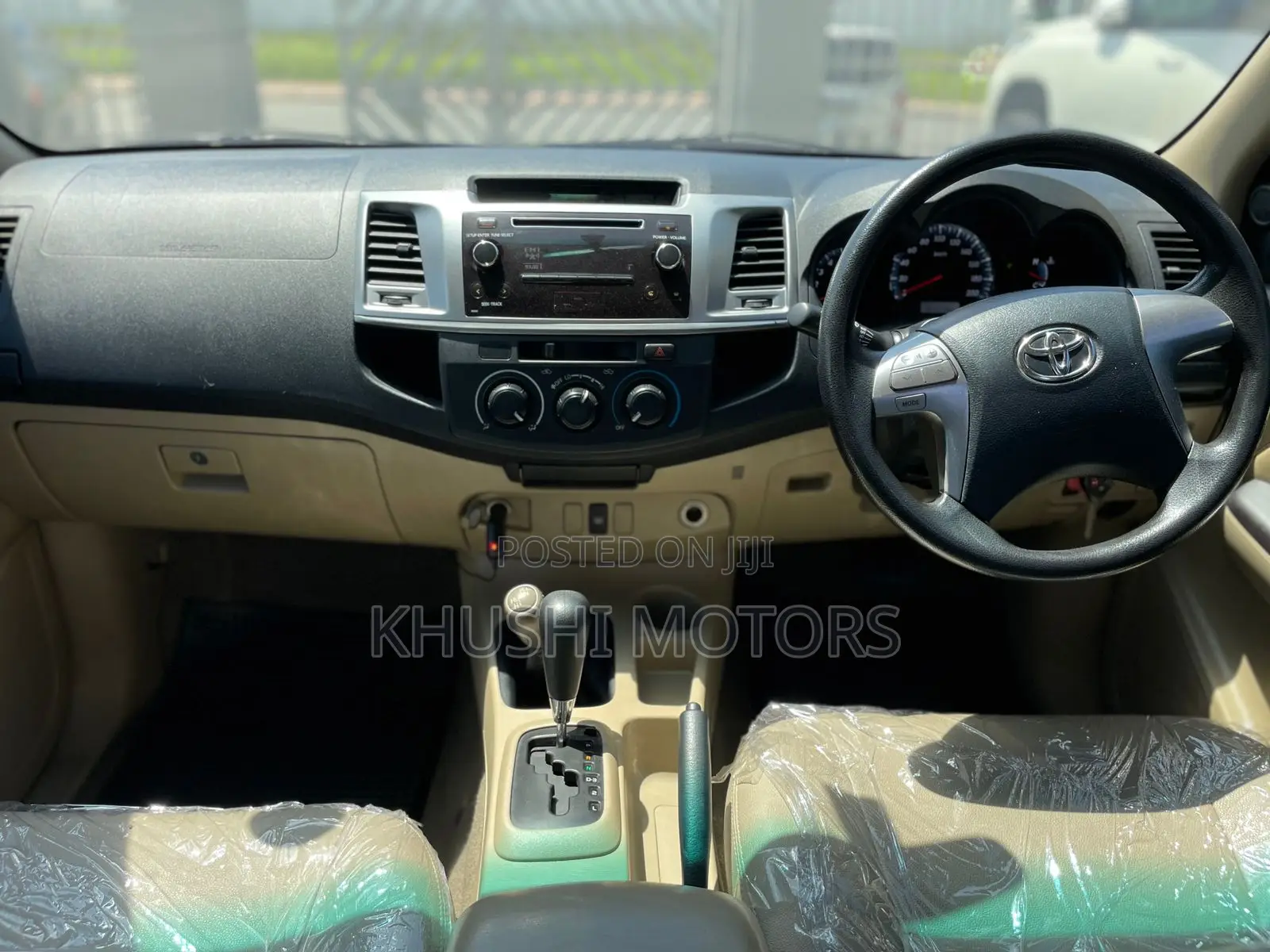Toyota Hilux 2015 Gray