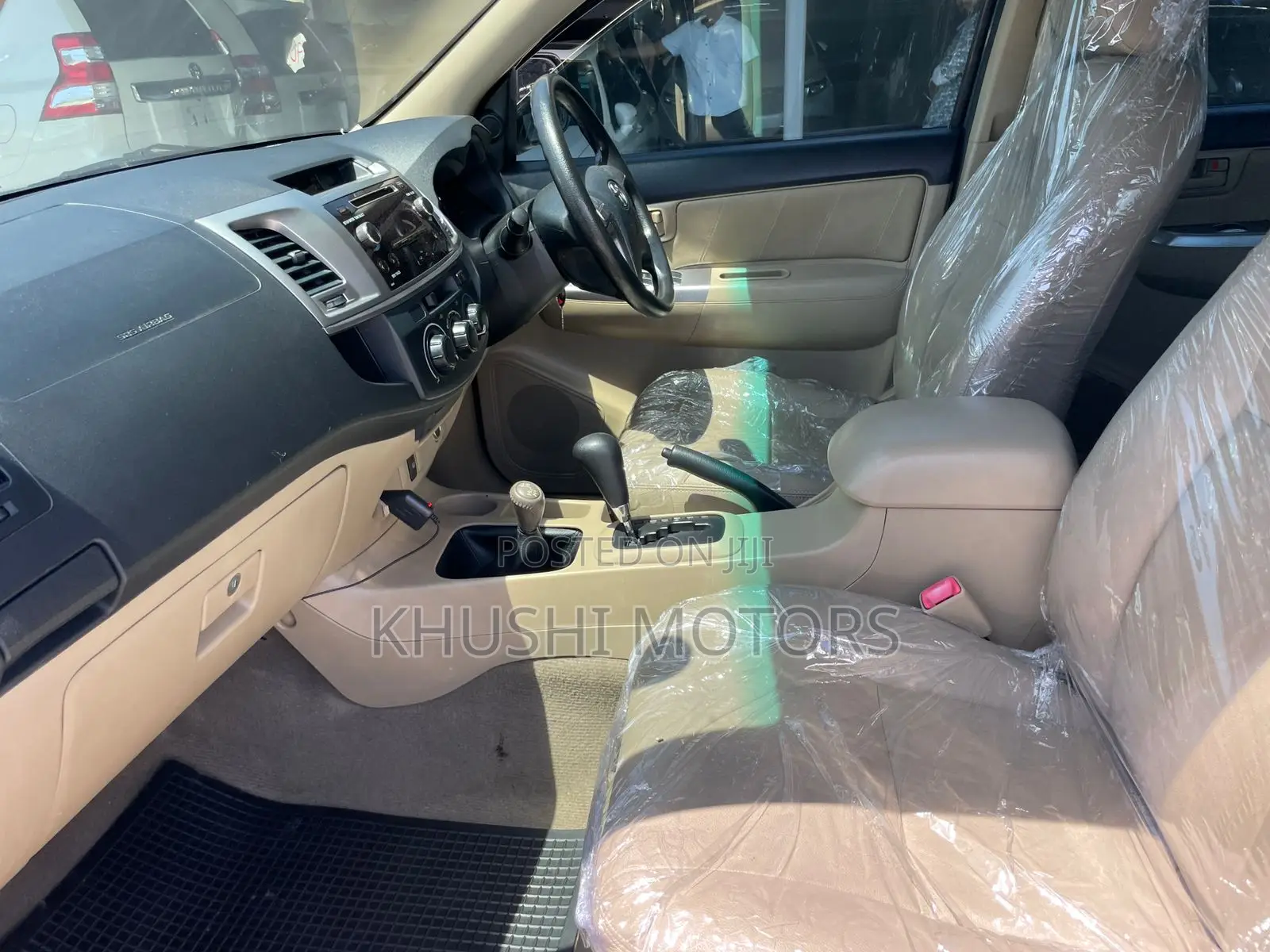 Toyota Hilux 2015 Gray