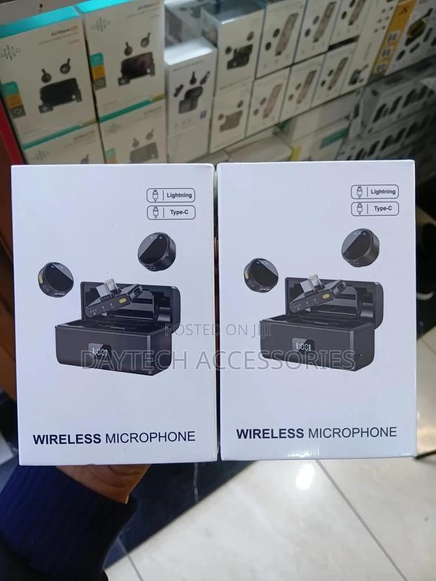 Wireless Lavalier Microphones With Charging Cases. - thumbnail 3