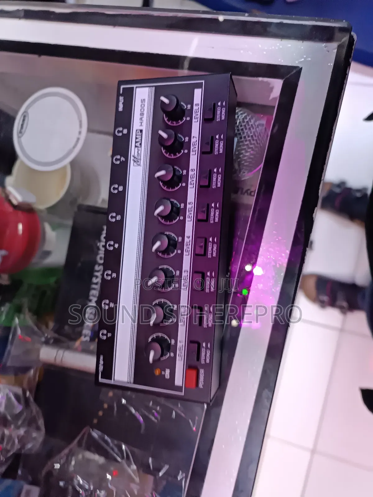 Behringer Ha800s 8 In1 Headphone Amplifier