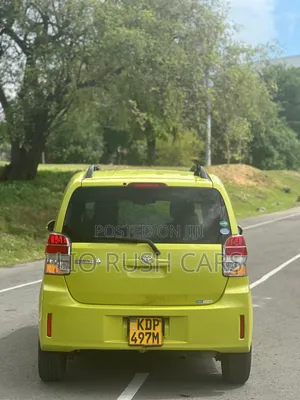 Toyota Spade 2017 Yellow