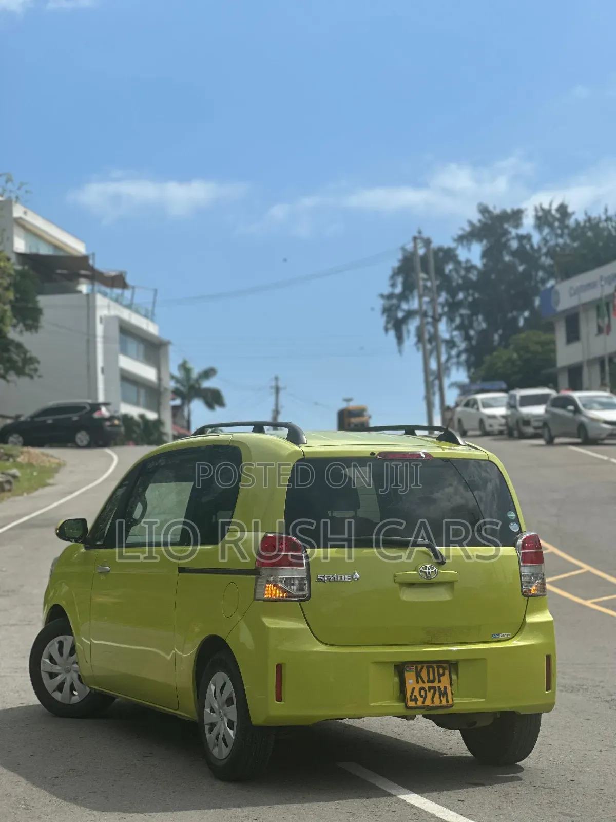 Toyota Spade 2017 Yellow