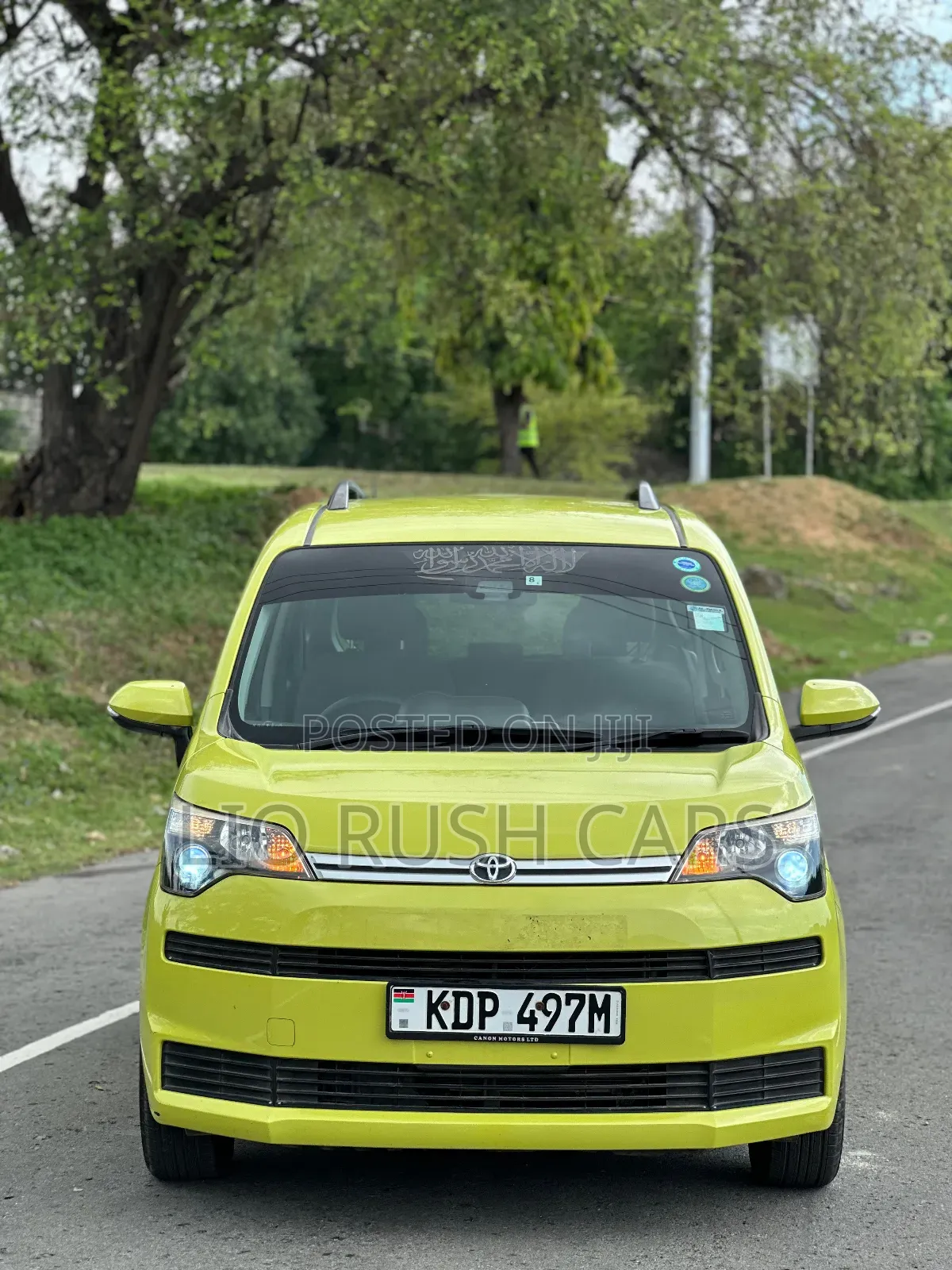 Toyota Spade 2017 Yellow