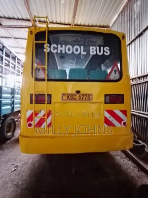 Isuzu Executive Bus 2008 Yellow