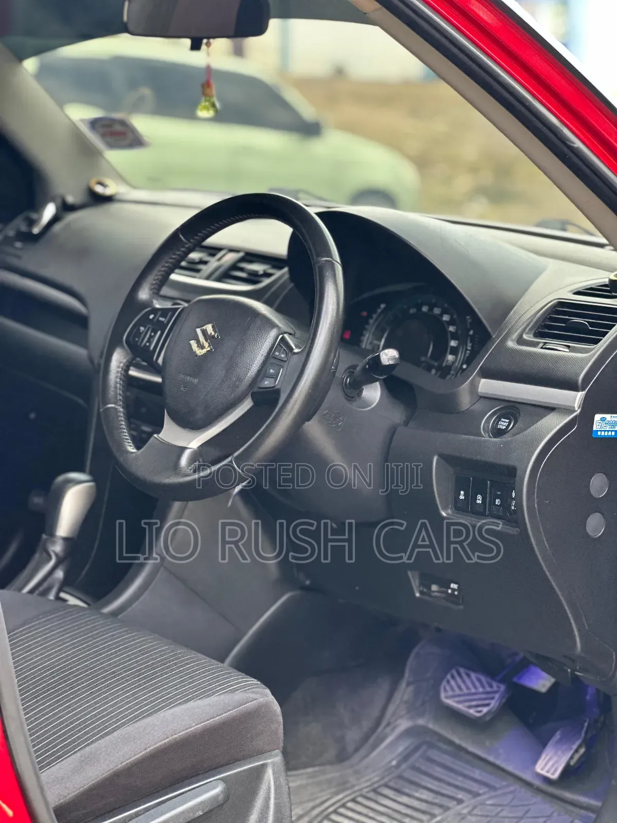 Suzuki Swift 2015 Red