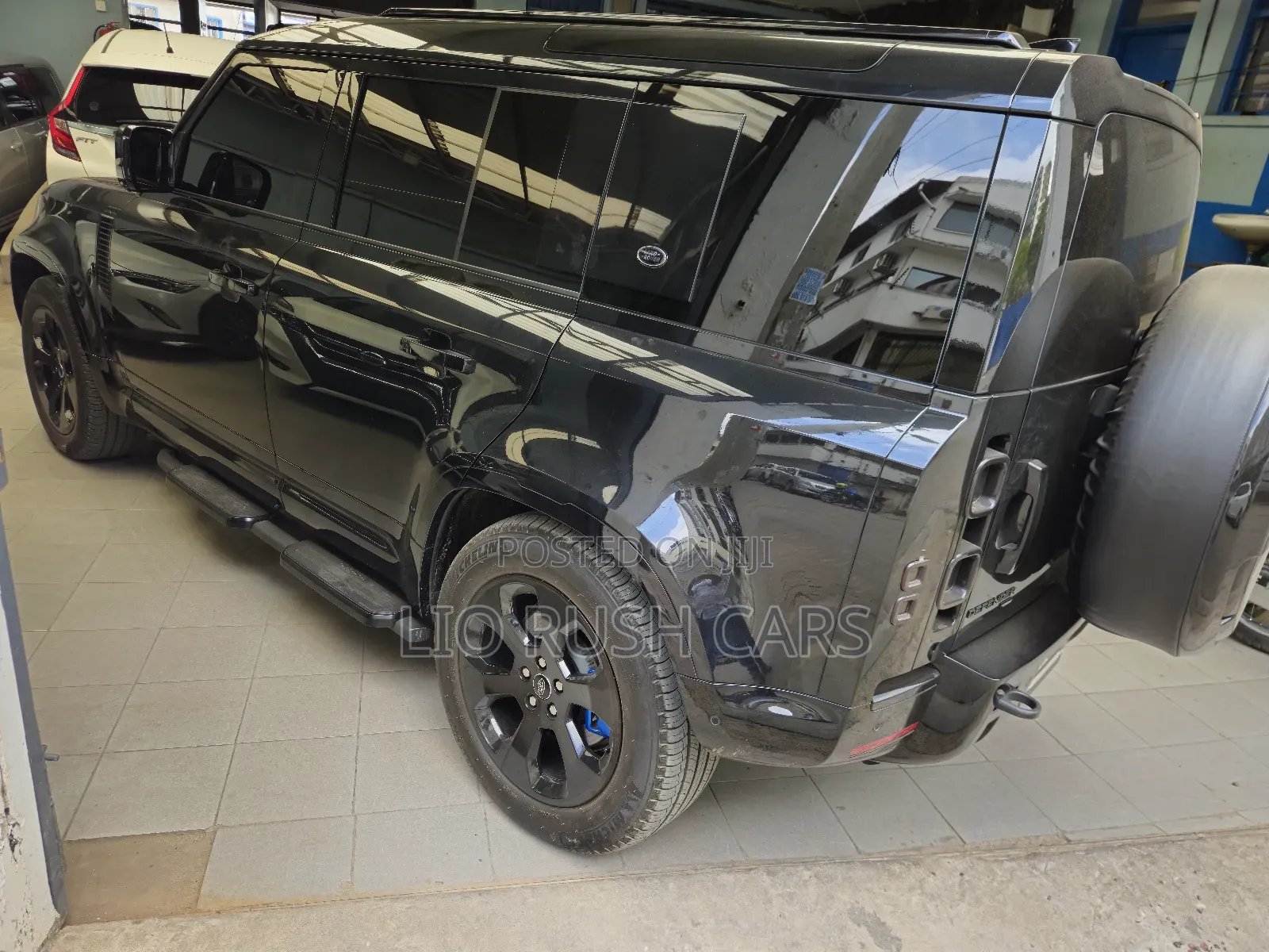 Land Rover Defender 2023 Black