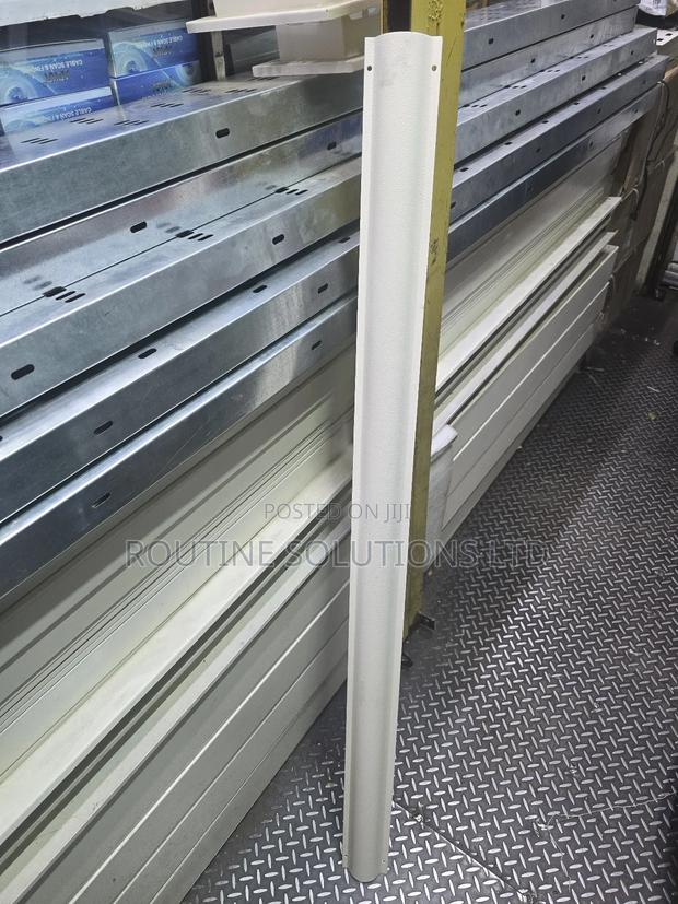 Metallic Floor Trunking 4ft - main view