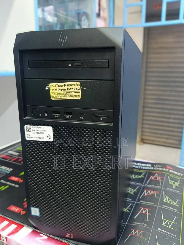 Desktop Computer HP Z2 G4 Tower 16GB Intel Xeon SSD 512GB - thumbnail 2