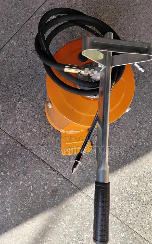 Heavy Duty Manual Grease Pump - thumbnail 3