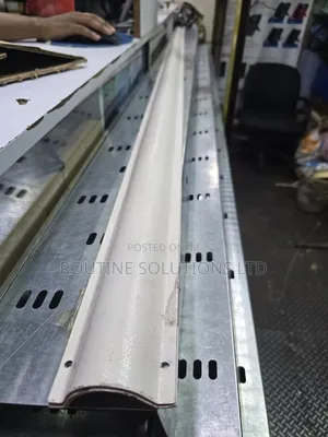 Mettallic Floor Trunking 8 Ft