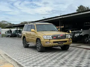 Toyota Land Cruiser 2006 Gold