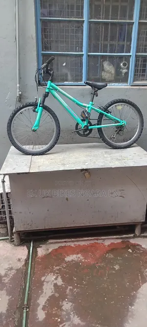 Ex Uk Size 20 Green Apollo for 6-7 Yr Old