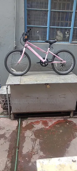 Ex Uk Size 20 Ammaco Bicycle for 6-7 Yr Old With Gears