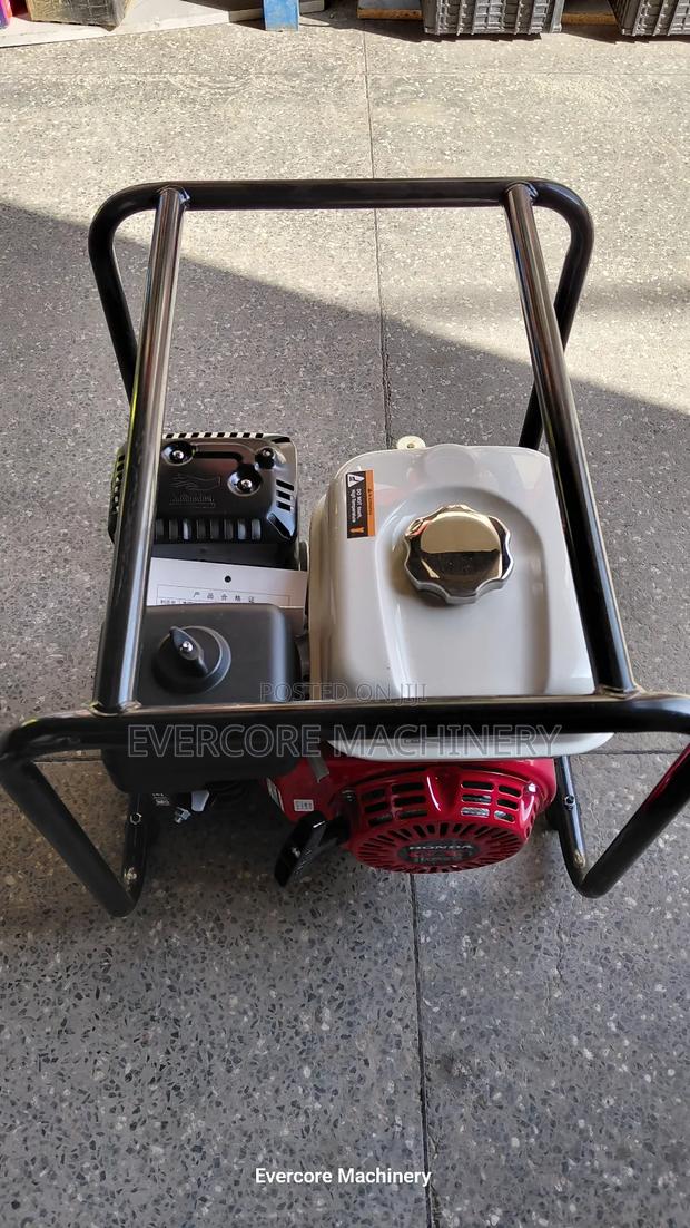 Best Quality Honda Concrete Vibrator Machine With Engine - thumbnail 4