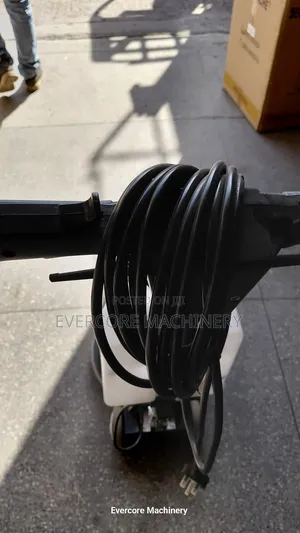 Best Quality Astramilano Floor Scrubber Machine With Brushes.