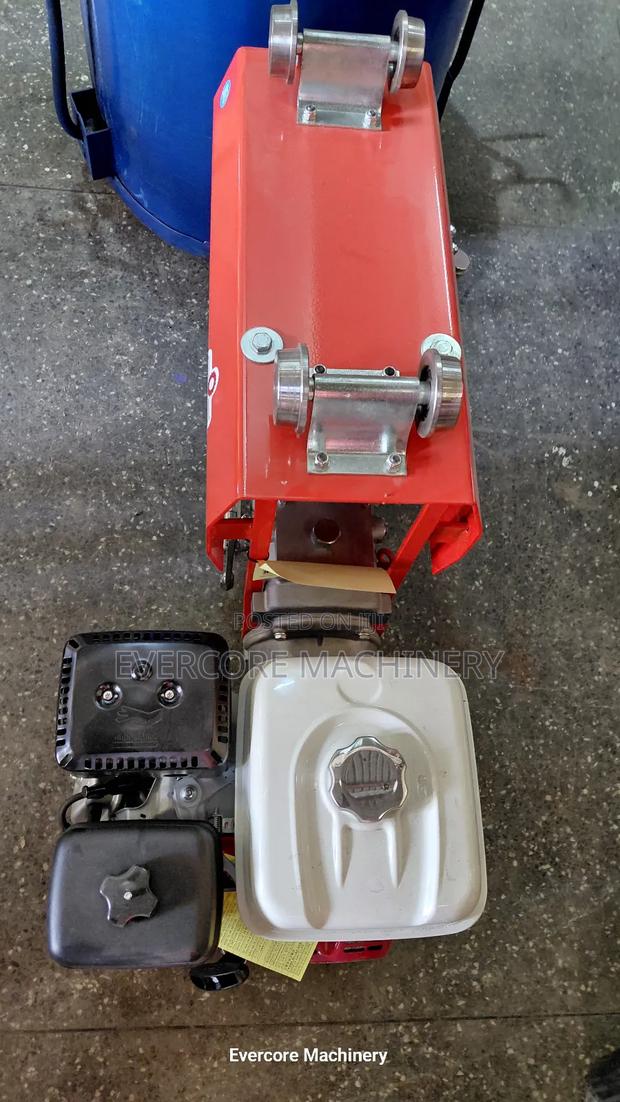 Iori Italian Concrete Hoist Machine 1 Tonne With Standard and Bucket. - main view