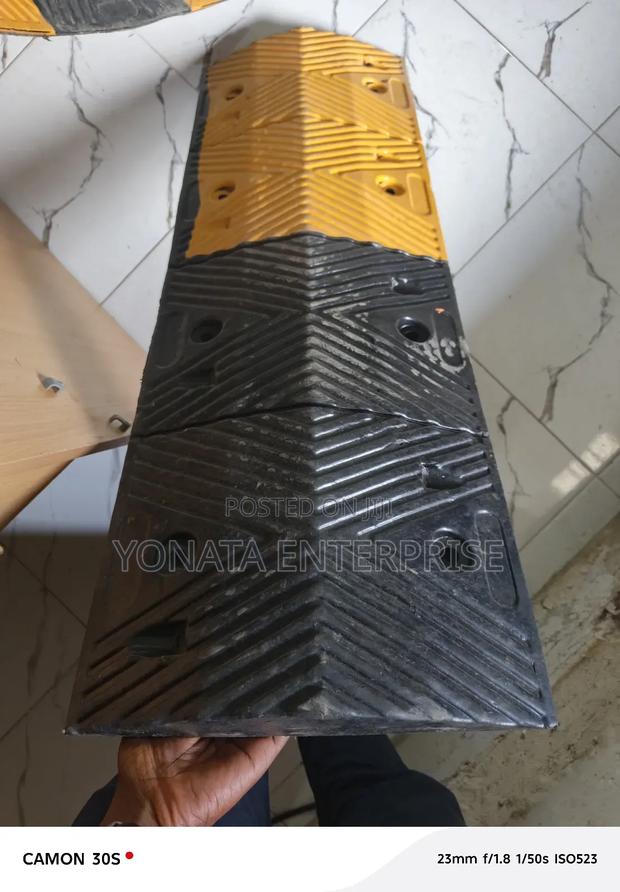 Safety Rubber Speed Bumps - main view
