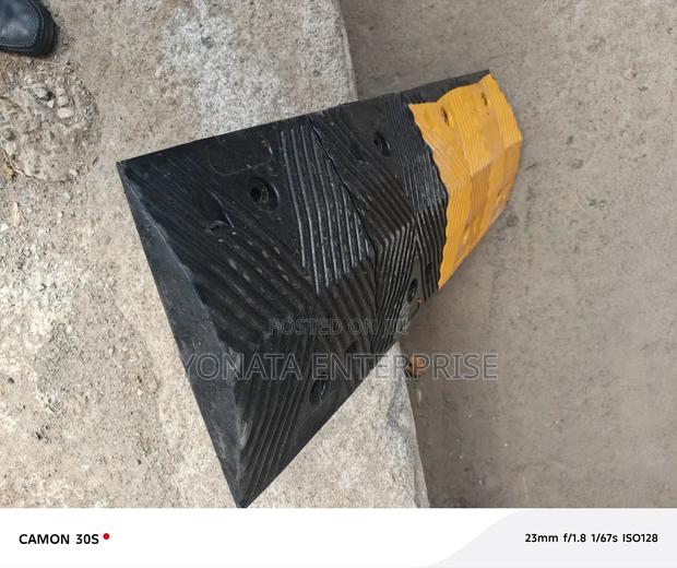 High Density Rubber Speed Bump - thumbnail 2