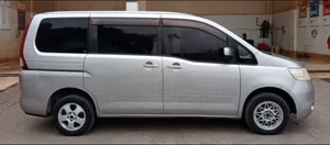 Nissan Serena 2009 Silver