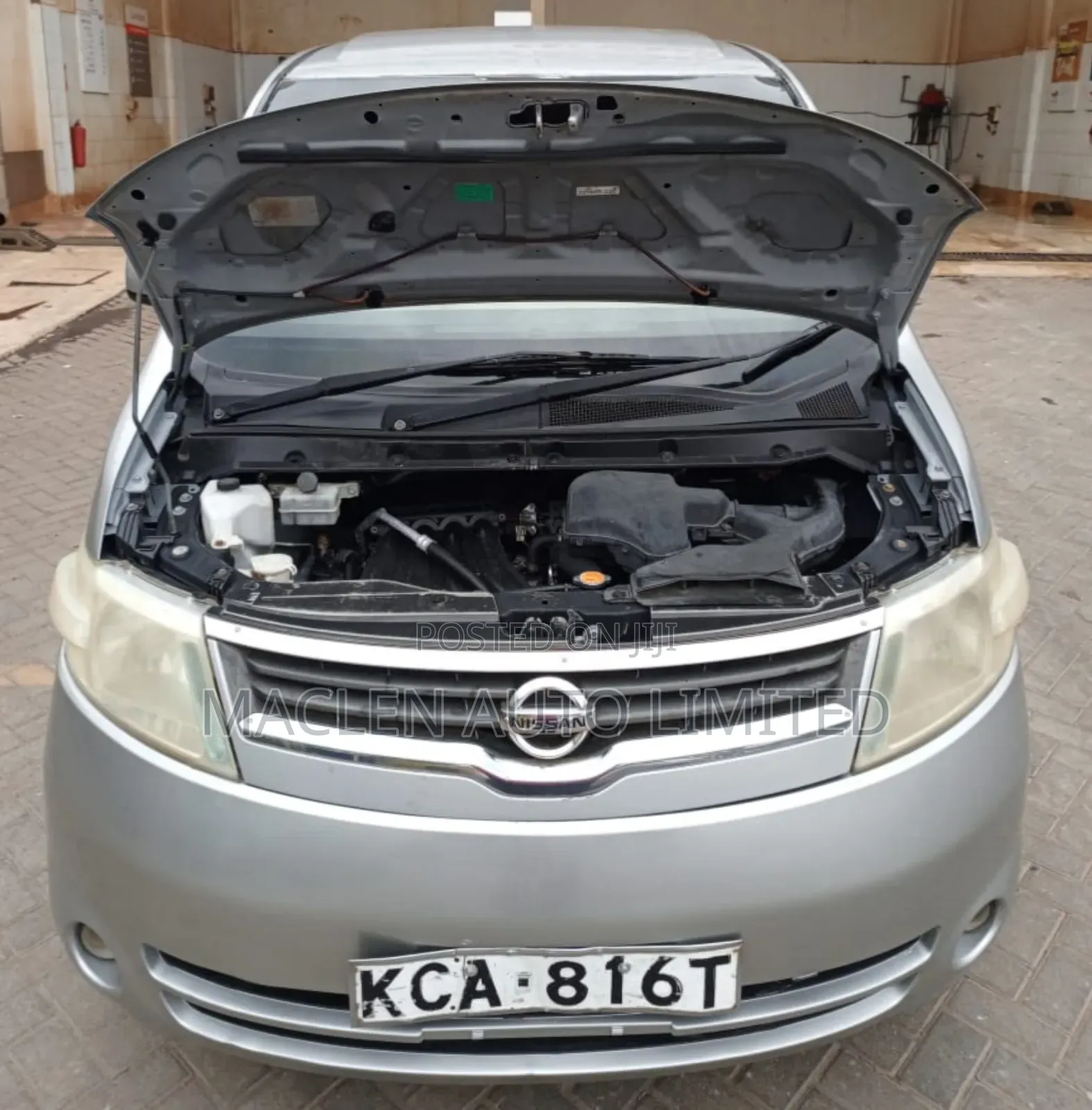 Nissan Serena 2009 Silver