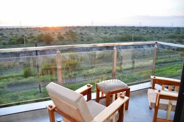 Executive 2 Bedrooms Airbnb Unit. - thumbnail 6