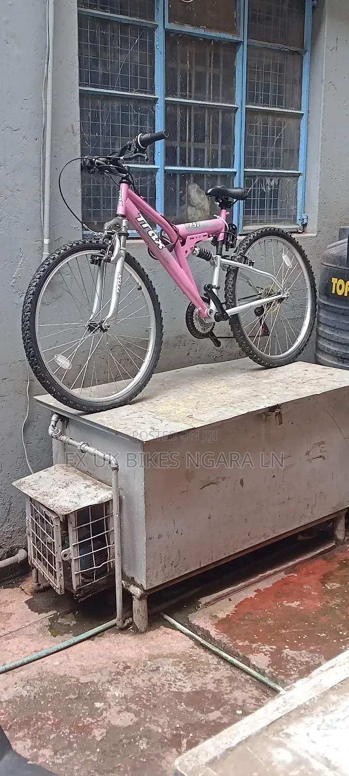 Ex Uk Size 26 Trax Bicycle 18 Speed