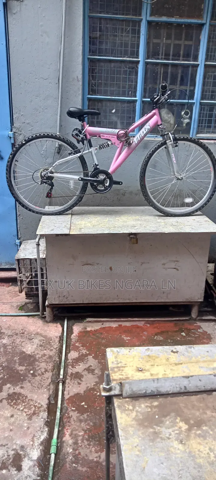 Ex Uk Size 26 Trax Bicycle 18 Speed