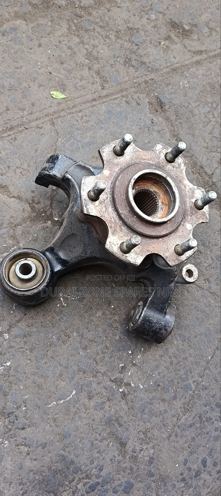 Pajero V98 Rear Front Wheel Hubs.