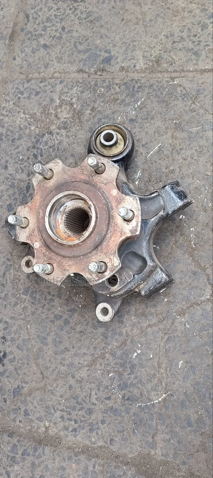 Pajero V98 Rear Front Wheel Hubs.