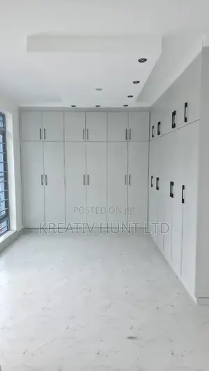 Kitchen and Wardrope