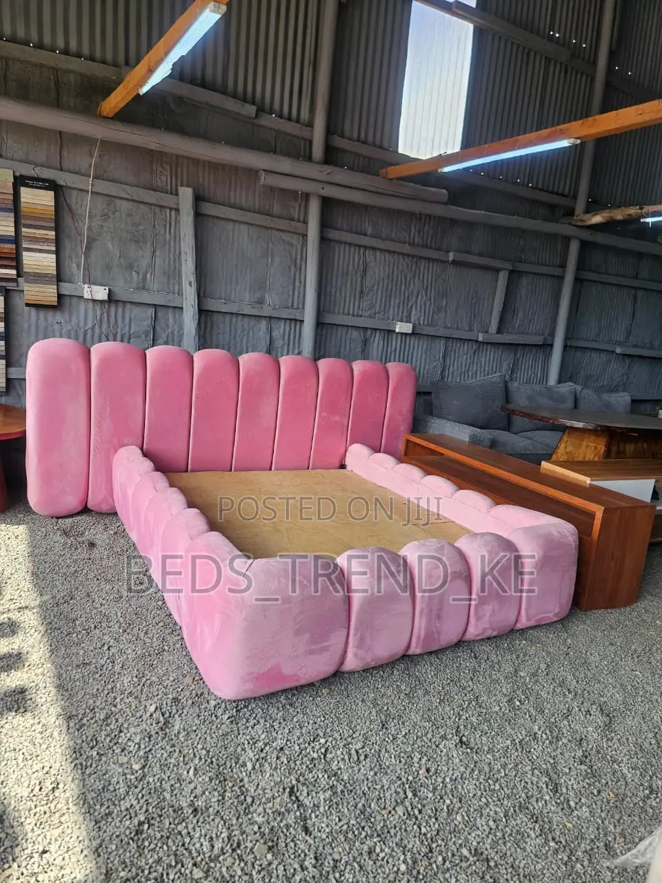 Plush Modern Bubble Bed 5 by 6ft