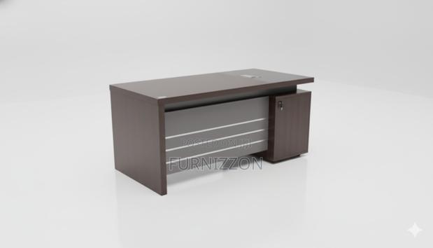 Classic British 1.6m Executive Office Desk/Table