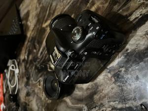 Canon 2000d + 50mm Prime Lens + 32gb Sd Card