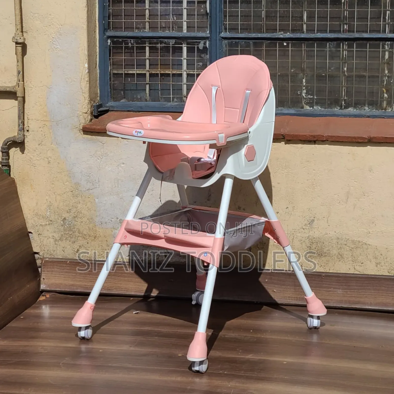 Feeding Seat With Wheels