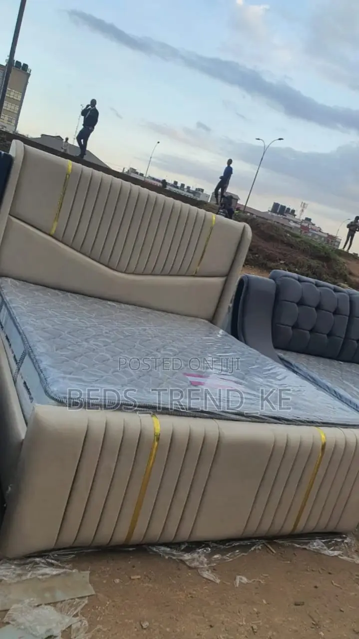 Seamless 5 by 6 Modern Bed