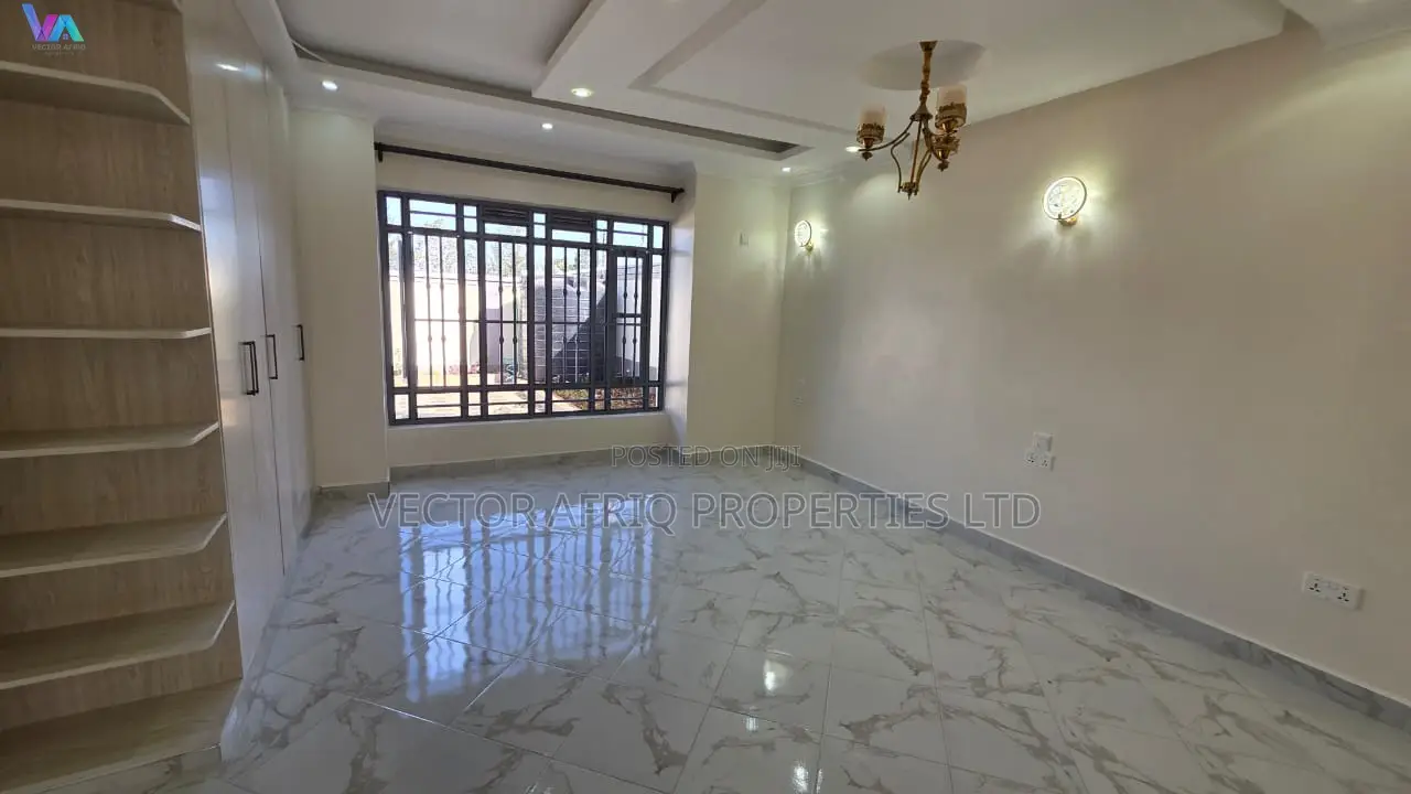 3bdrm Bungalow in Kimbo for sale