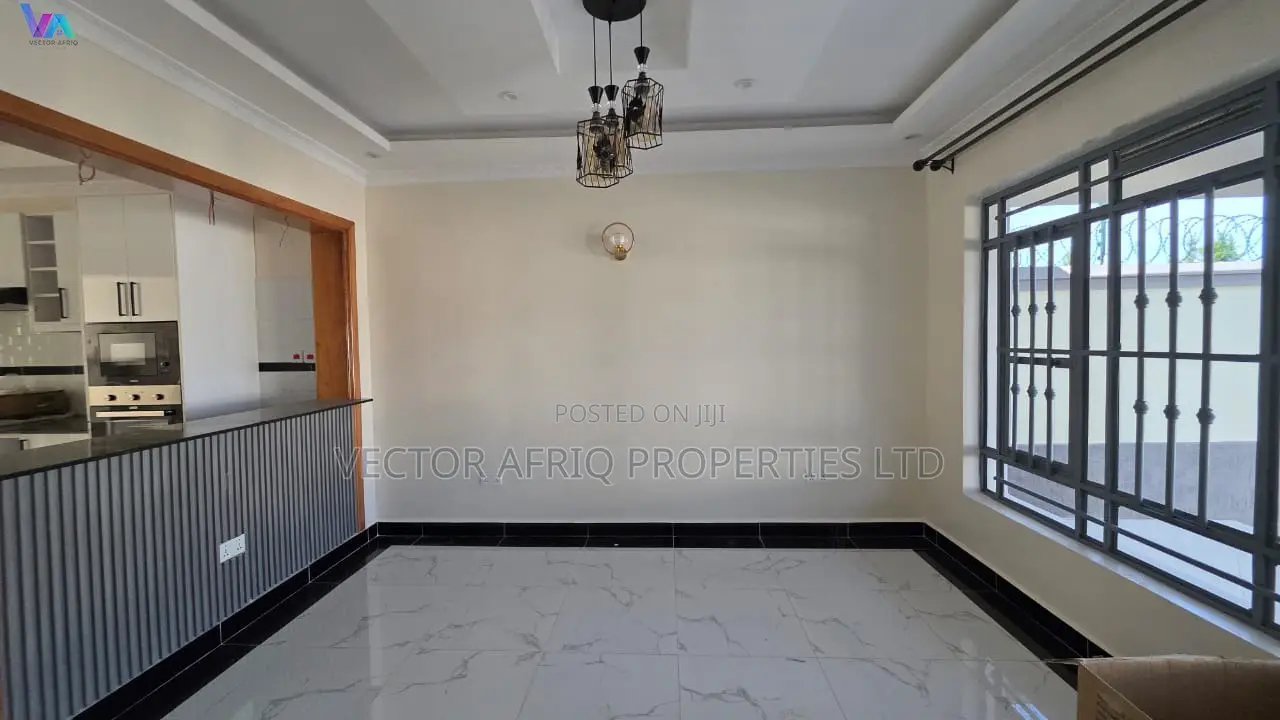 3bdrm Bungalow in Kimbo for sale