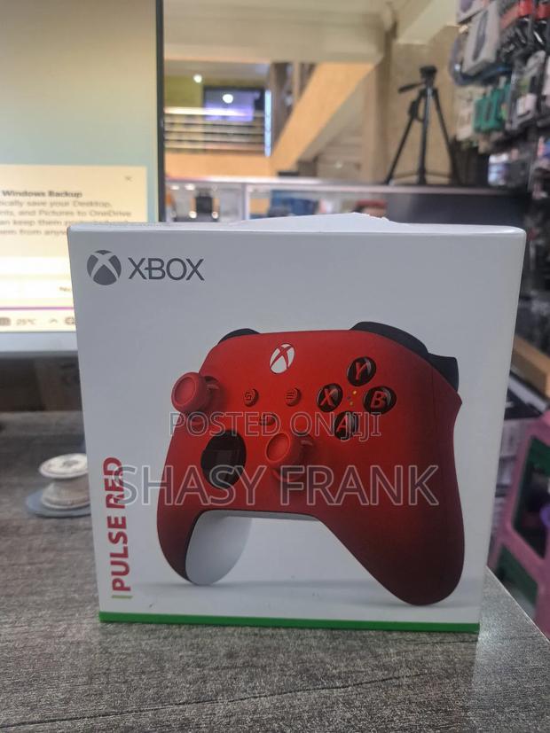 Xbox Pulse Red Pad - main view