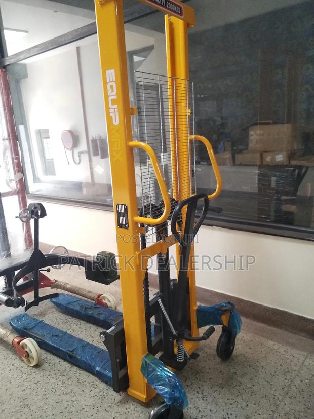 Hydraulic Lift Truck