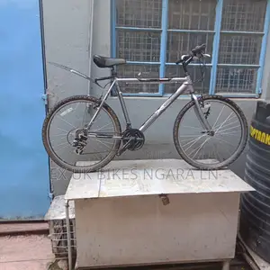 Ex Uk Size 26 Shimano Xc Bicycle 21 Speed