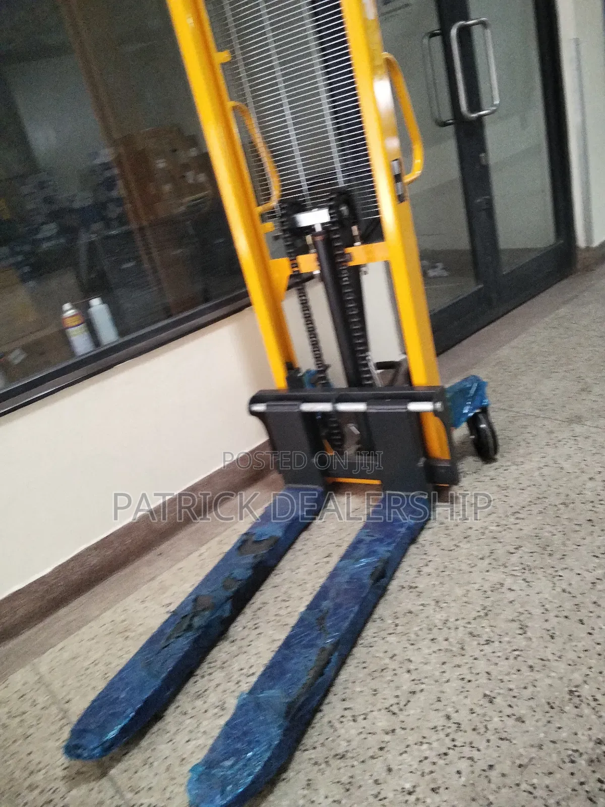 Warehouse Manual Stacker