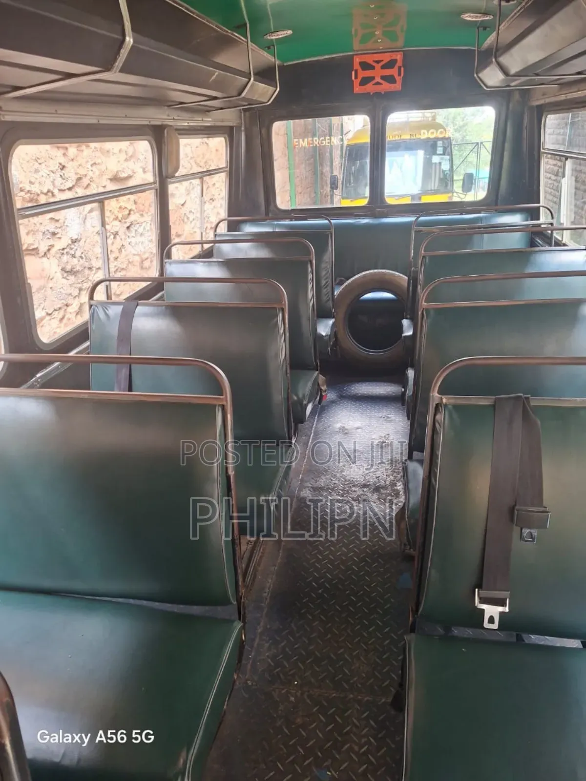 Isuzu Executive Bus 2004 Yellow