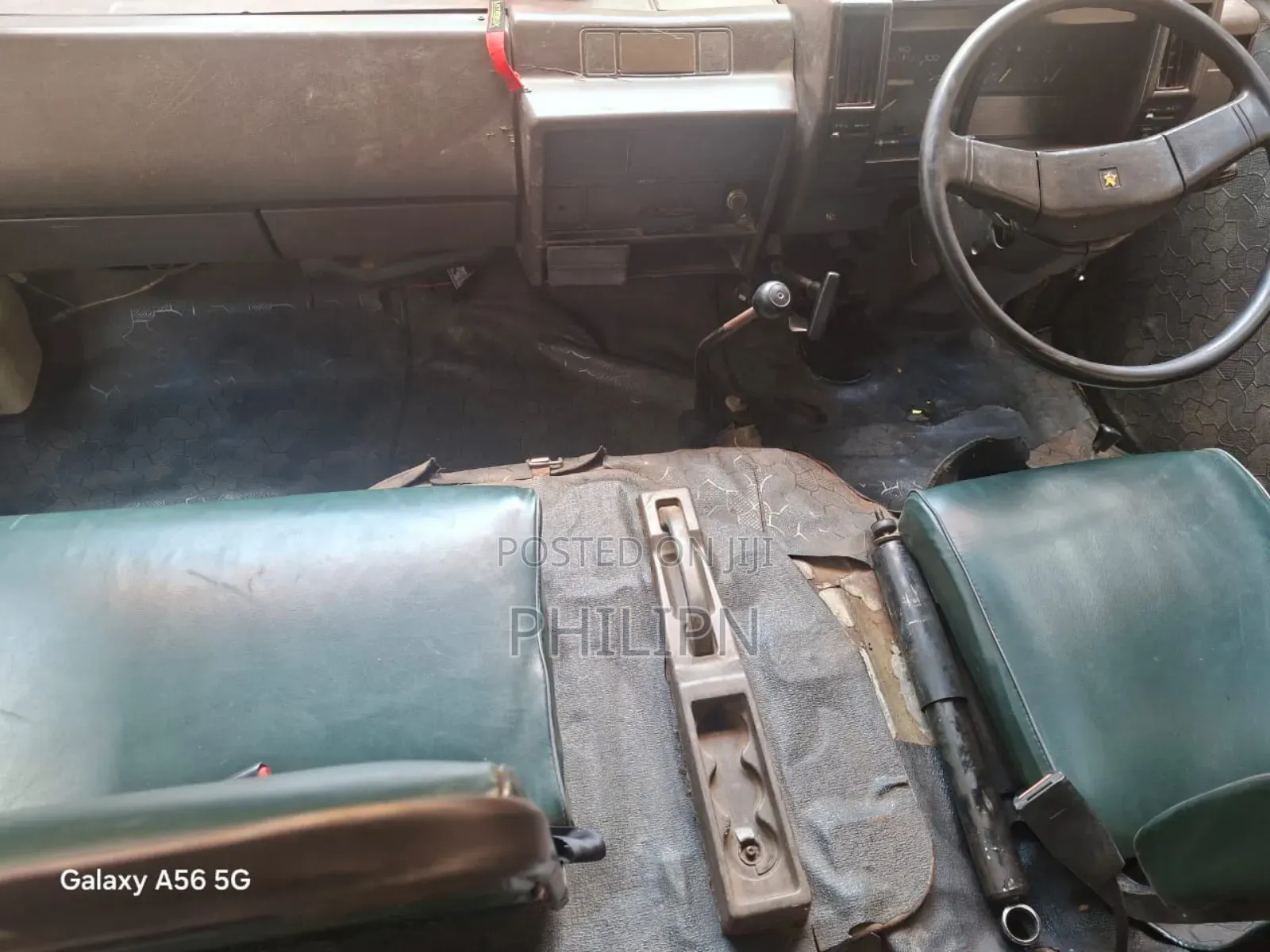 Isuzu Executive Bus 2004 Yellow
